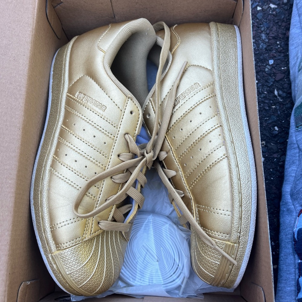 Adidas Metallic Gold Sneakers - Picture 2 of 8